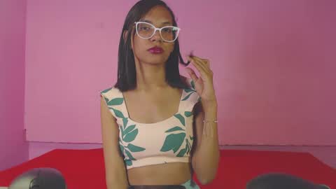 risy_rose online show from February 11, 7:38 pm