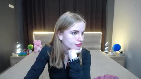 Snapshot of ritakiskis chatting on October 13, 7:49 pm ritakiskis online show from October 13, 7:49 pm