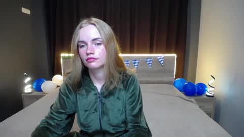 Snapshot of ritakiskis chatting on September 22, 9:35 pm ritakiskis online show from September 22, 9:35 pm