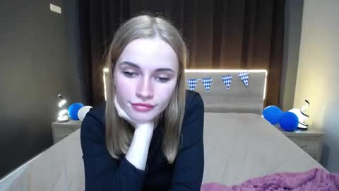 Snapshot of ritakiskis chatting on October 2, 9:09 pm ritakiskis online show from October 2, 9:09 pm