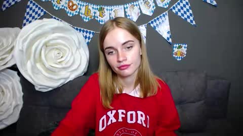 Snapshot of ritakiskis chatting on October 9, 7:18 pm ritakiskis online show from October 9, 7:18 pm