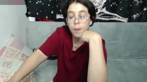 PeachSalinger online show from September 21, 12:53 am