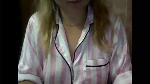 RiveraMaureen online show from October 7, 9:41 pm