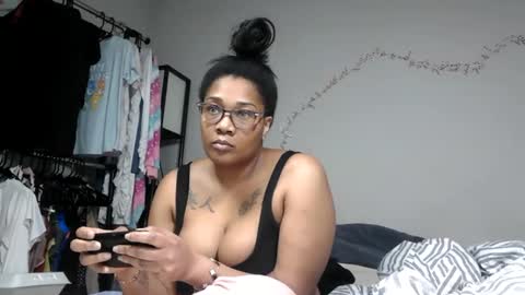 Snapshot of riversaint chatting on March 2, 11:17 pm River Saint online show from March 2, 11:17 pm