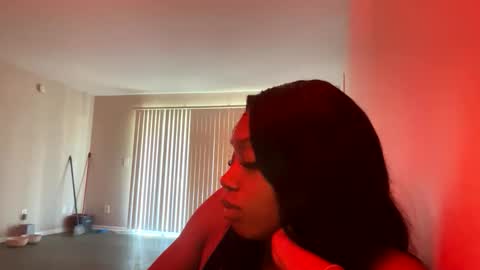 robynthegoddess online show from May 10, 9:50 pm