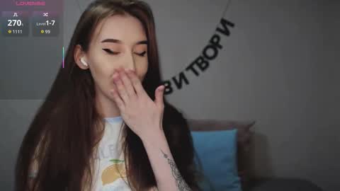 Snapshot of rocketsgirl chatting on November 2, 5:33 am rocketsgirl online show from November 2, 5:33 am