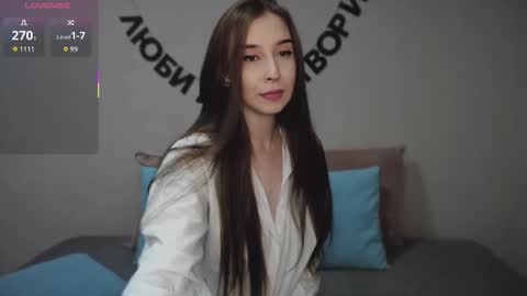 Snapshot of rocketsgirl chatting on October 5, 5:45 am rocketsgirl online show from October 5, 5:45 am