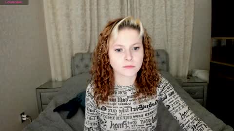 Snapshot of rocky_foxy chatting on February 2, 10:39 pm Rockel online show from February 2, 10:39 pm