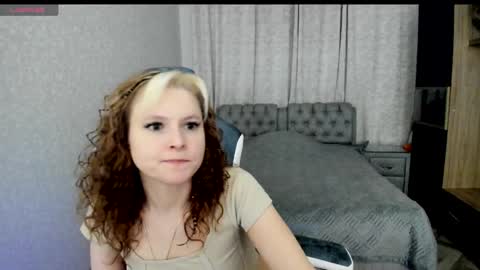 Snapshot of rocky_foxy chatting on December 22, 11:41 pm Rockel online show from December 22, 11:41 pm