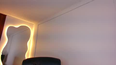 Snapshot of rohanalan_ chatting on February 6, 4:21 am Sof online show from February 6, 4:21 am