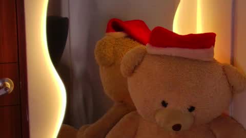 Snapshot of rohanalan_ chatting on December 9, 3:50 am Sof online show from December 9, 3:50 am
