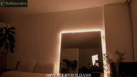Valery Roldans online show from November 29, 4:27 am
