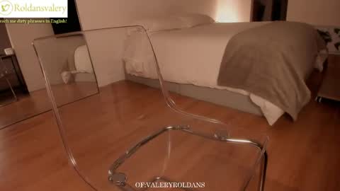 Valery Roldans online show from April 14, 1:05 am