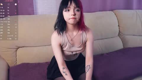 Snapshot of romainerudoy chatting on September 27, 8:10 am Yupi online show from September 27, 8:10 am