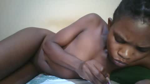 Snapshot of romantic2u4 chatting on September 17, 7:45 pm Emma online show from September 17, 7:45 pm