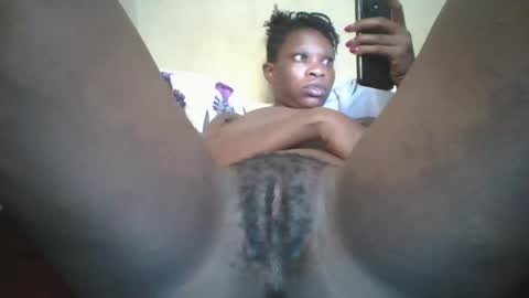 Snapshot of romantic2u4 chatting on October 8, 1:32 am Emma online show from October 8, 1:32 am