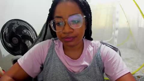 Is A Belle online show from October 26, 4:02 pm