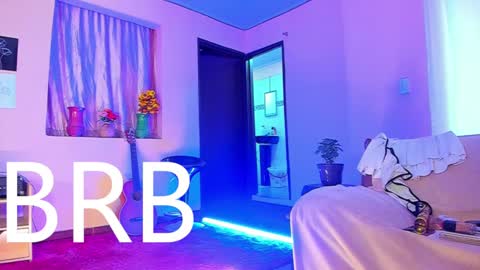 Is A Belle online show from February 4, 12:33 pm