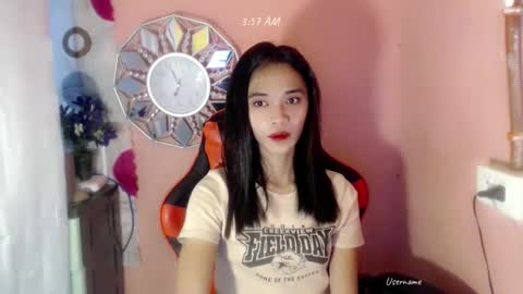 Snapshot of romanticslutxxx chatting on September 20, 10:57 am empress online show from September 20, 10:57 am