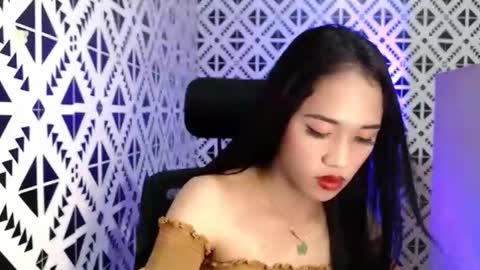 Snapshot of romanticslutxxx chatting on February 6, 6:46 pm empress online show from February 6, 6:46 pm
