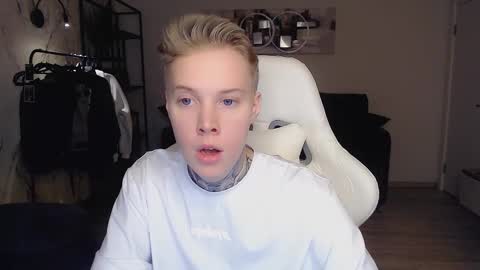 Roni online show from February 7, 12:09 am