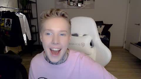 Roni online show from March 2, 5:52 pm