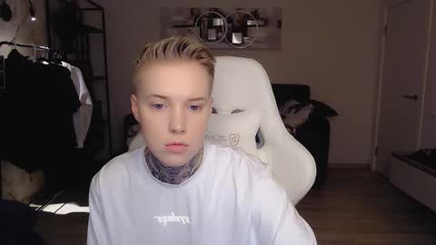 Roni online show from February 2, 7:04 pm