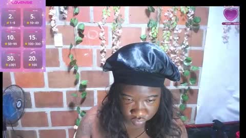 Snapshot of roos_veyker chatting on September 25, 11:09 am roos_veyker online show from September 25, 11:09 am