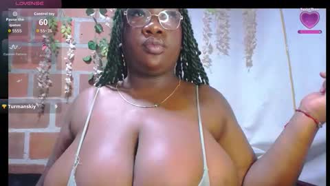 Snapshot of roos_veyker chatting on October 23, 4:57 pm roos_veyker online show from October 23, 4:57 pm