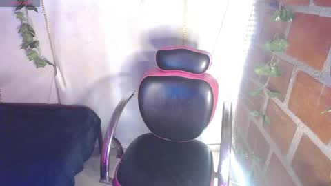 roos_veyker online show from April 21, 1:53 am