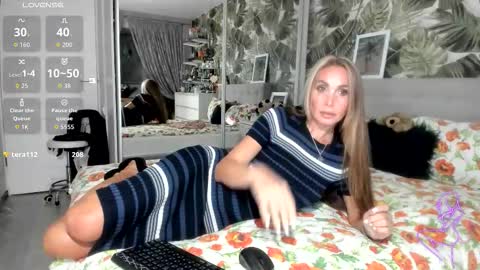 Snapshot of rora_ chatting on September 29, 10:37 pm Aurora online show from September 29, 10:37 pm