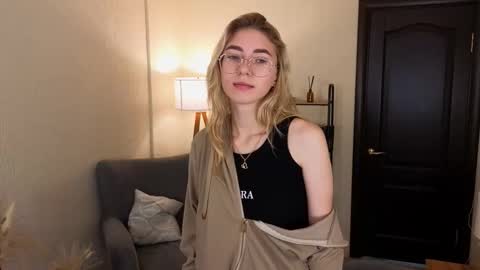 Emma online show from October 8, 7:56 am