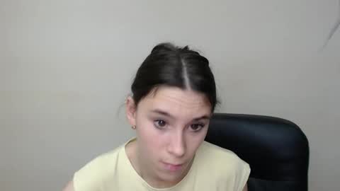 Snapshot of rosalais_ chatting on September 26, 7:39 am Rose online show from September 26, 7:39 am