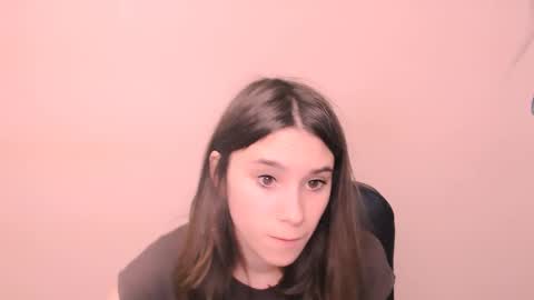 Snapshot of rosalais_ chatting on October 28, 7:36 am Rose online show from October 28, 7:36 am