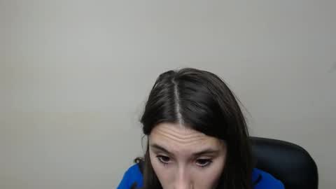 Snapshot of rosalais_ chatting on October 2, 7:57 am Rose online show from October 2, 7:57 am