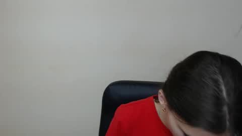 Snapshot of rosalais_ chatting on September 23, 6:33 am Rose online show from September 23, 6:33 am