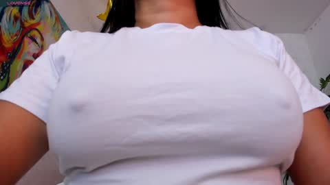 Snapshot of rosalia_04 chatting on December 27, 7:14 pm ROSALIA insta rosalia 10hoot online show from December 27, 7:14 pm