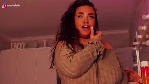 Rosalie online show from October 21, 5:50 pm