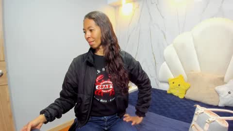 Snapshot of rosalinda_cortez chatting on January 27, 12:16 pm Rosalinda online show from January 27, 12:16 pm