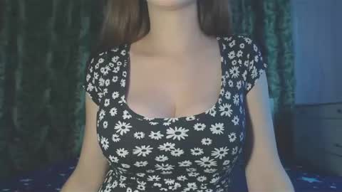 RosalNiils online show from January 12, 1:37 pm