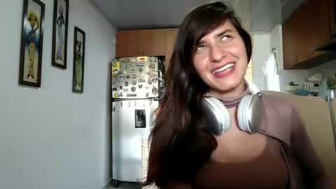 rosasvioletas online show from September 20, 4:27 pm