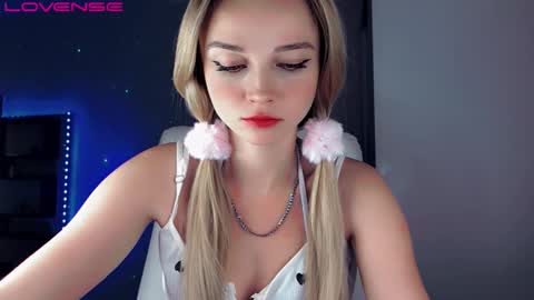 rose__luck online show from September 20, 6:50 pm