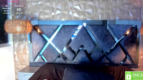 Snapshot of rose_evans__ chatting on October 4, 5:24 am Rose online show from October 4, 5:24 am