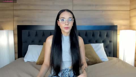 roseaurora online show from March 15, 3:19 am