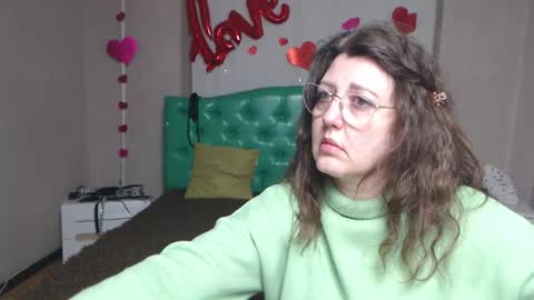 RoseHille online show from February 3, 3:17 pm