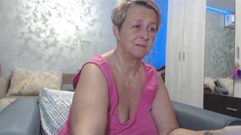 Lovepinklilly online show from December 24, 6:50 pm