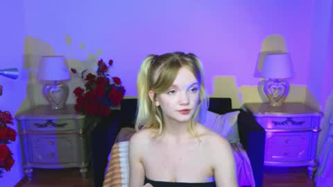 Snapshot of roses_kate chatting on September 9, 11:43 am Sweety Kate online show from September 9, 11:43 am