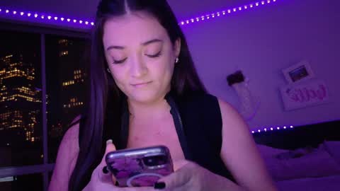 Snapshot of rosetaylorla chatting on December 18, 2:21 am Rose Taylor online show from December 18, 2:21 am