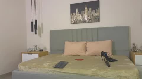 rosewilsom online show from April 8, 12:51 pm