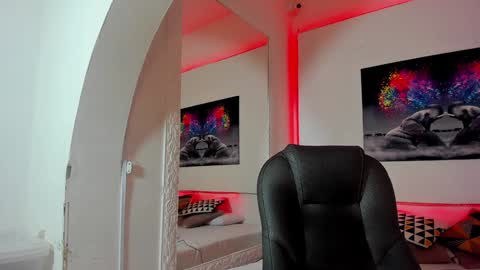rosi_cooper online show from December 5, 10:55 am